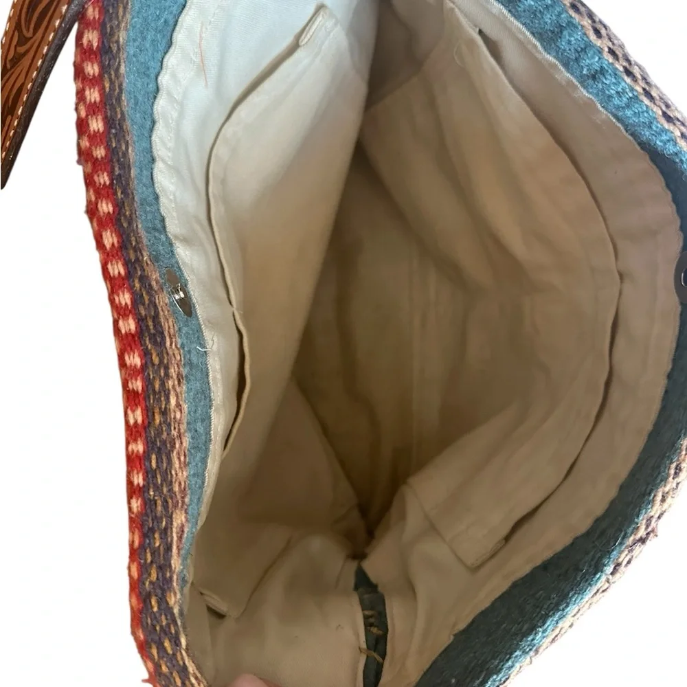 Handmade horse blanket shoulder bag with Brown Strap - Picture 5 of 5